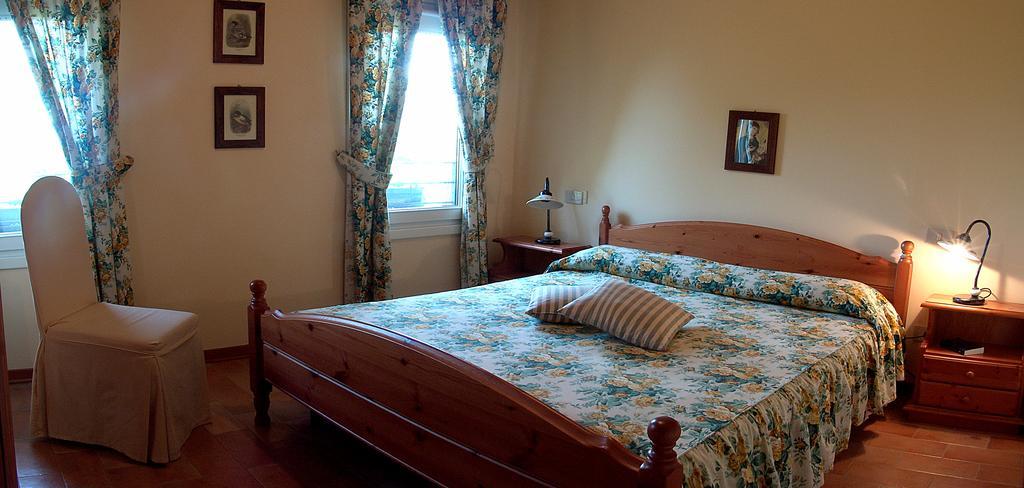 Agriturismo Isola Augusta Palazzolo dello Stella Pokoj fotografie